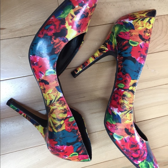 Brash High Heels Floral Print - Picture 2 of 6